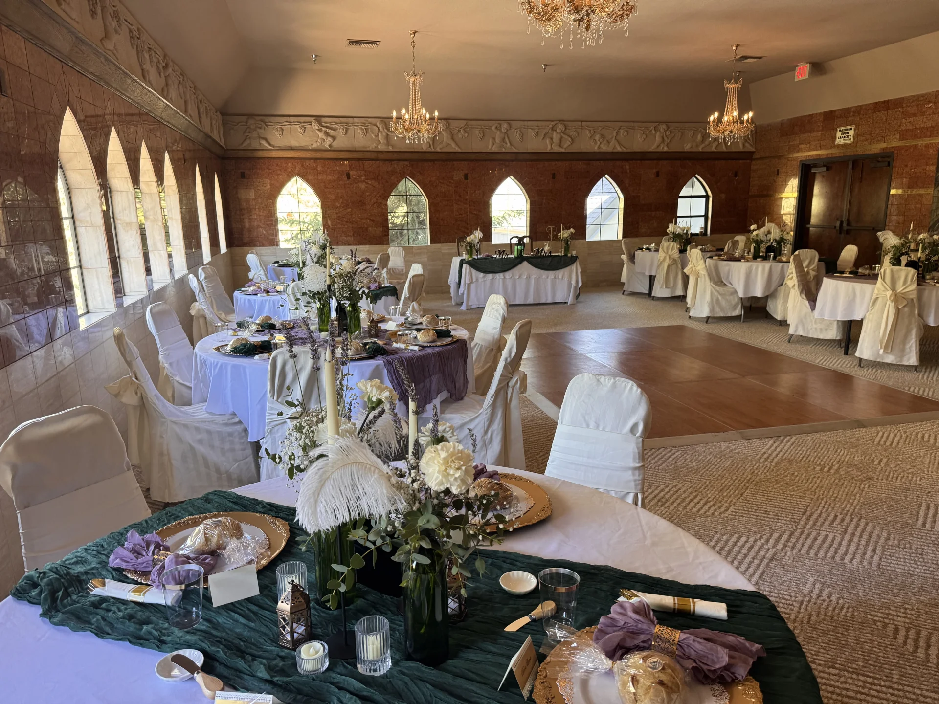 Small Wedding Nobles Chamber Big Bear